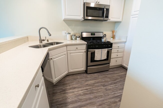 Interior Photo - 4200 S Harbor Blvd