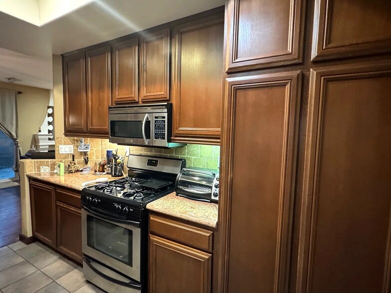 Building Photo - 16728 Tim Ln