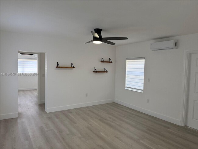 Building Photo - 3230 SW 98th Ave