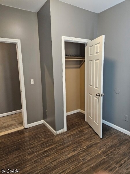 Building Photo - 310 Halsted St