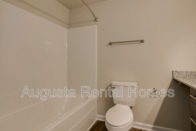 Building Photo - 2509 Otter Run