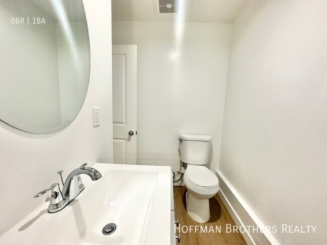 Building Photo - 1447 S Sherbourne Dr