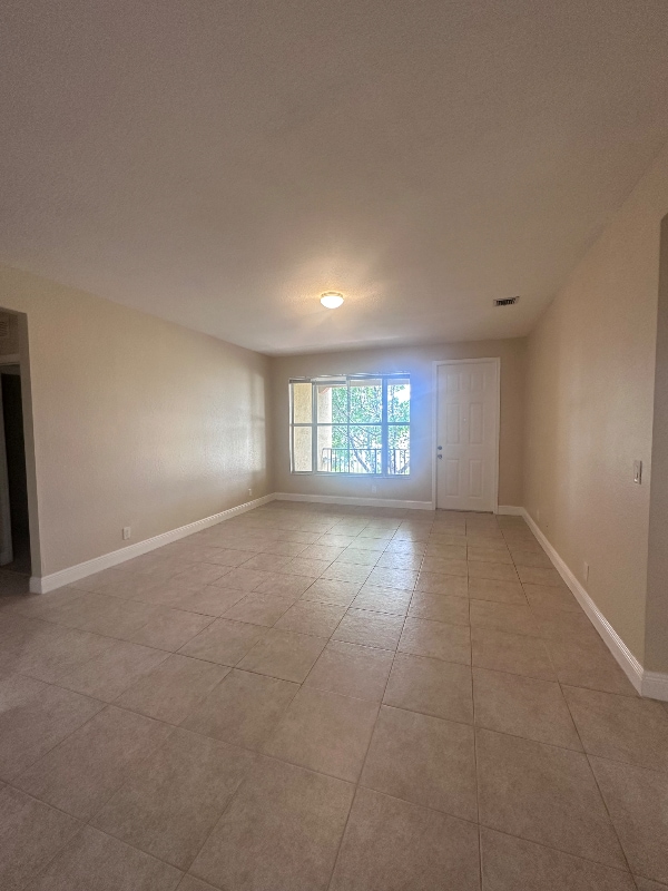 Building Photo - 3569 Forest Hill Blvd