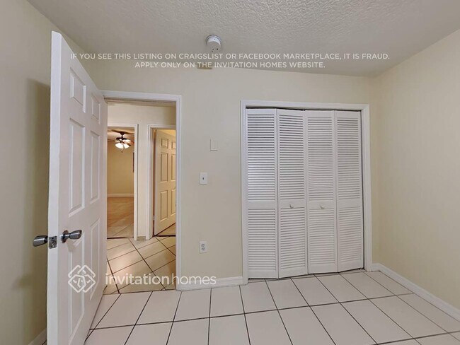 Building Photo - 3380 SW 139th Ave