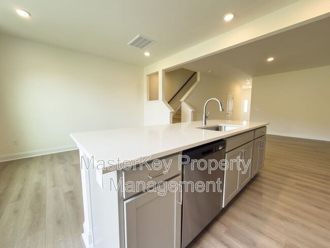 Building Photo - 74 Bloodroot St