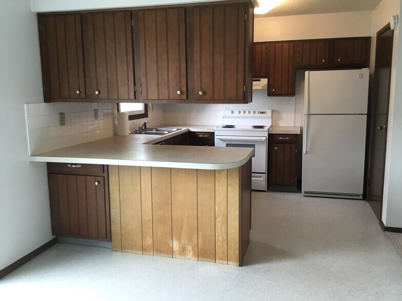 Building Photo - 6360 Princess Dr