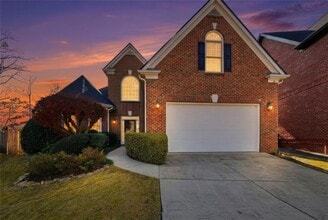 Building Photo - 250 Fieldsborn Ct NE