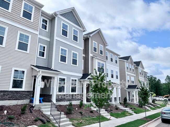 Building Photo - 4010 Silver Oak Ln