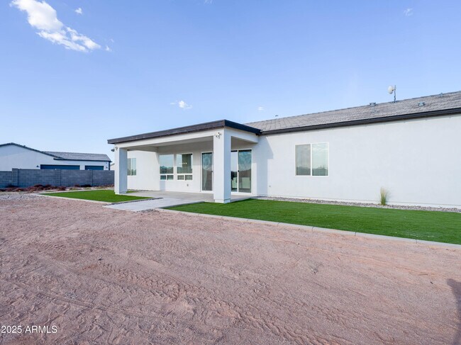 Building Photo - 28143 N QUINTANA Pl