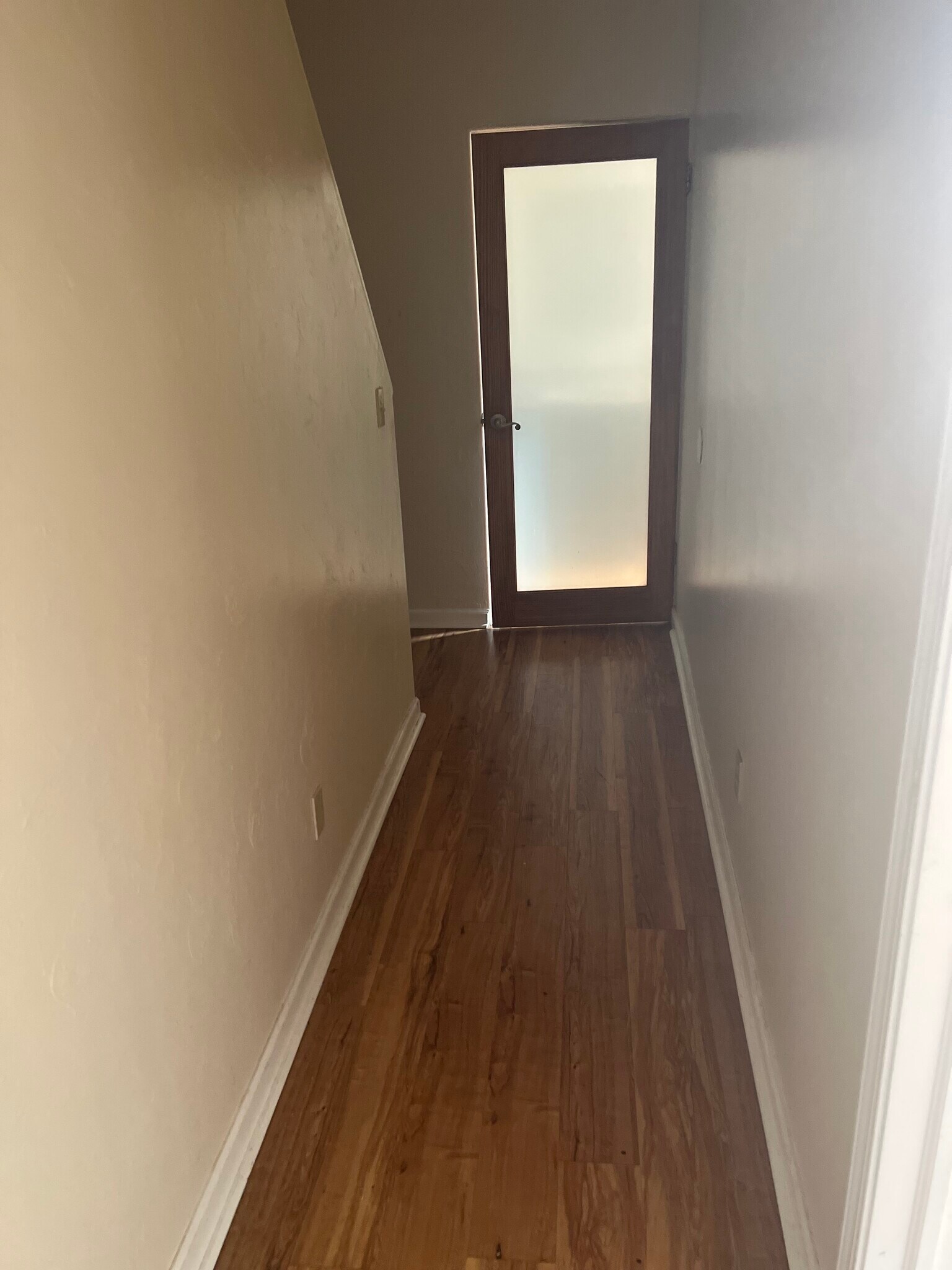 Building Photo - 2206 Sarah St