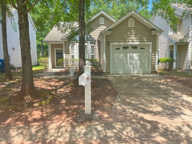 Building Photo - 1017 Red Hat Ln