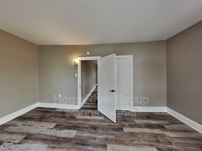 Building Photo - 33 S 18th St