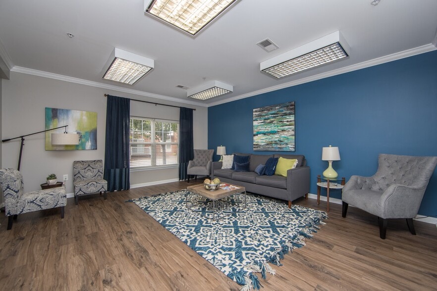 Living Area - Heritage at Settlers Landing Apartments