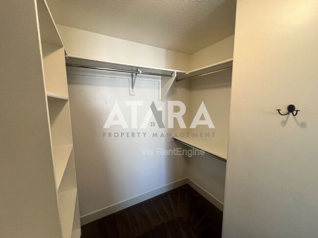 Building Photo - 1788 W Fall Brook Dr