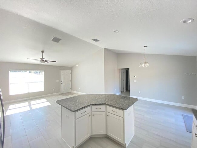 Building Photo - 2649 SW 152nd Ln