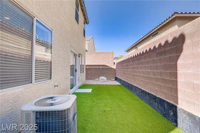 Building Photo - 5948 Sakhalin Ave
