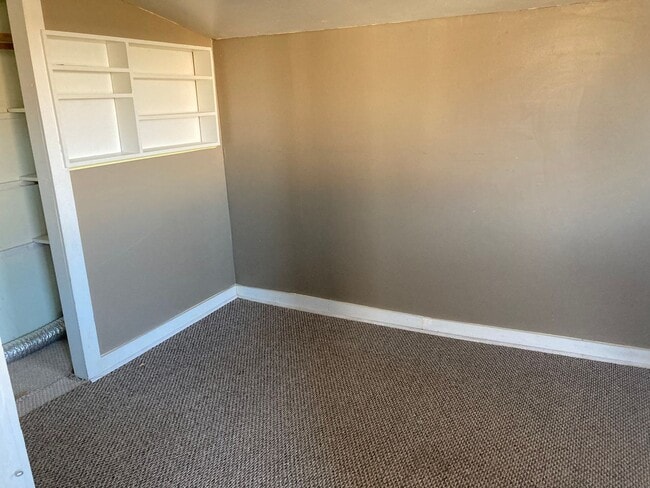 Building Photo - Affordable 2-Bedroom Home Near Ankeny