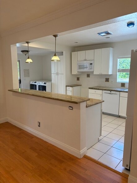 Building Photo - 4141 Irving Pl