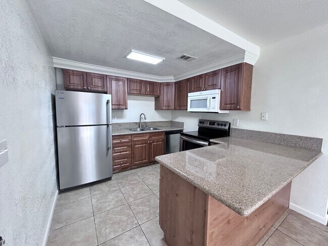 Building Photo - 3148-3150 Laurelhurst Drive