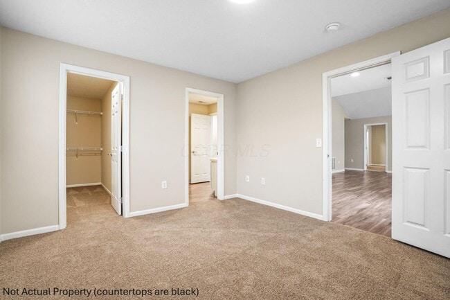 Building Photo - 4951 Stratford Pine Ln