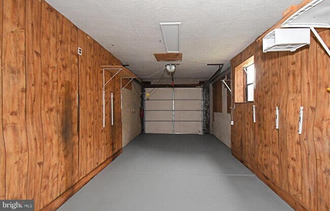 Building Photo - 559 General Muhlenberg Rd