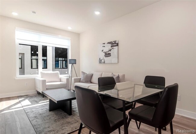 Building Photo - 1174 Smart Town Dr