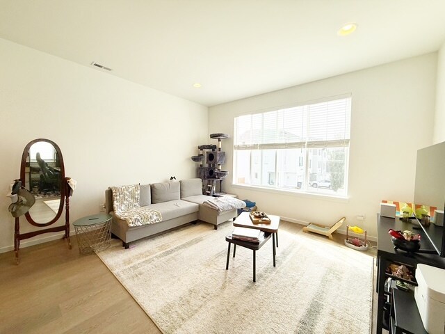 Building Photo - 1090 NW Dragonstone St