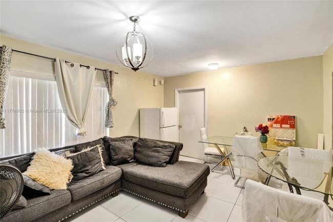 Building Photo - 4 bedroom in North miami FL 33162