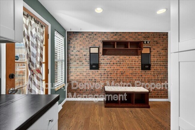 Building Photo - 5250 Garrison St