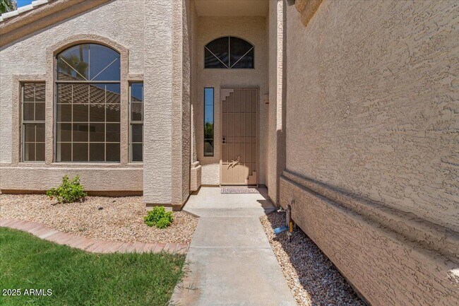 Building Photo - 1414 N Palmsprings Dr