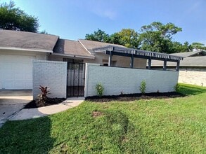 Building Photo - 3302 Tompkins Dr