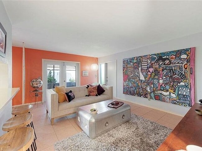 Building Photo - 2 Bedroom Condo with One Car Garage