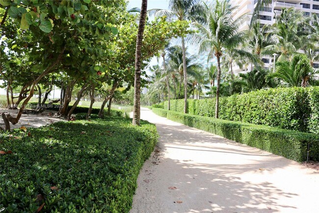 Building Photo - 9801 Collins Ave
