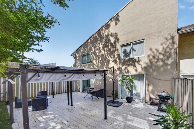 Building Photo - 8490 SW 154th Cir Ct