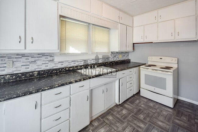 Building Photo - 430 N Euclid Ave