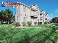 Building Photo - 250 W Mallard Dr