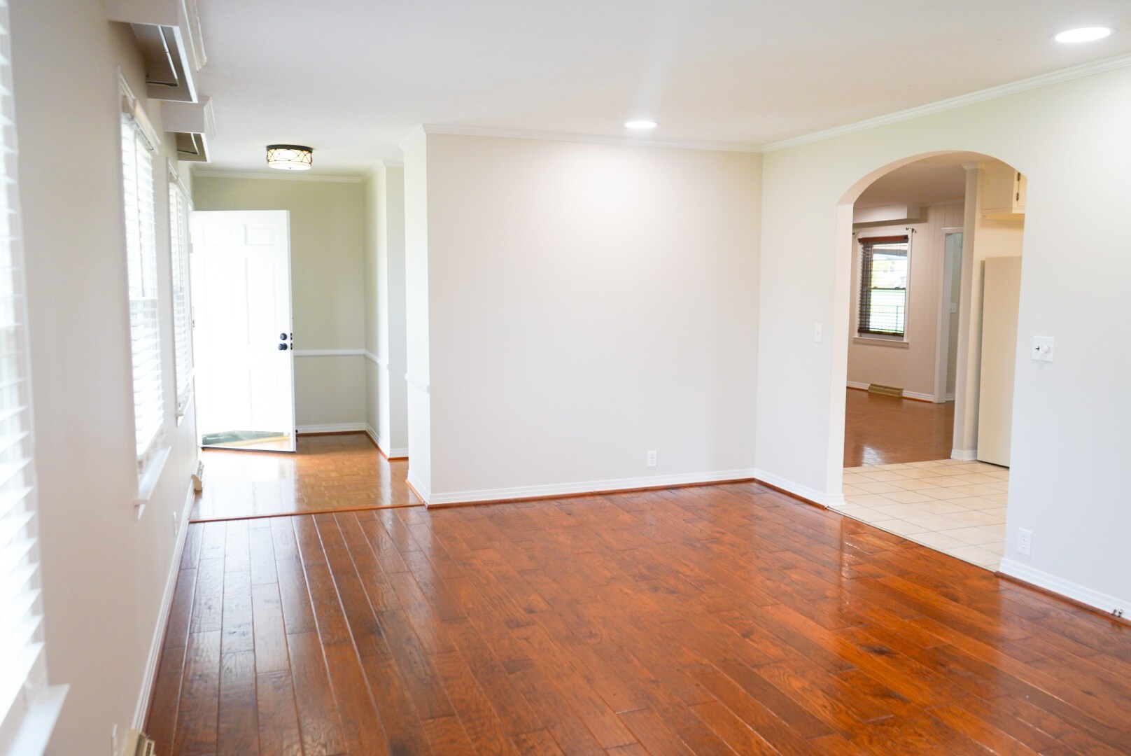 Living room - 735 Fisk Rd