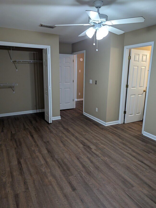 Building Photo - 4250 Augustus Oak Ct
