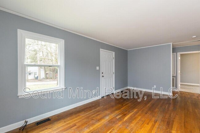 Building Photo - 1729 Dallas St