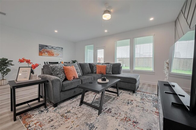 Building Photo - 10405 Hadley Pk Trl