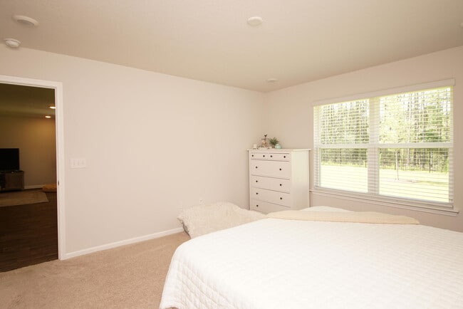 Building Photo - 334 This Way