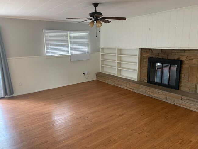 Building Photo - 3515 27th St