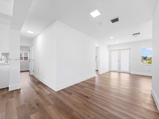 Building Photo - 10530 SW 146th St