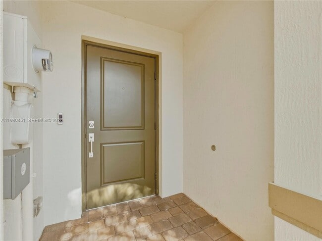 Building Photo - 6011 Woods Edge Cir