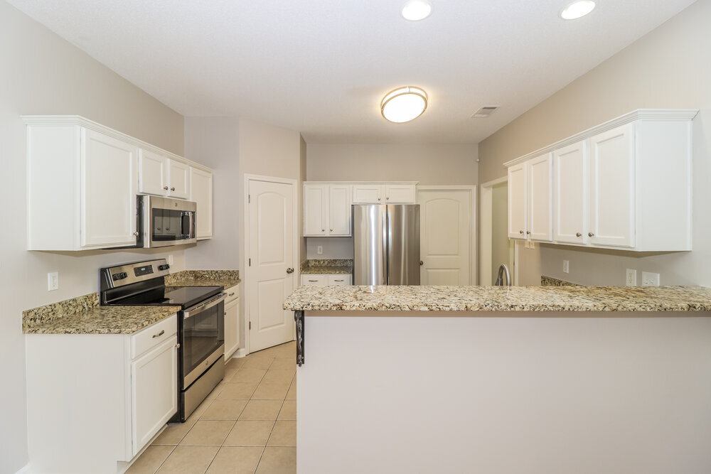 Building Photo - 10176 Evening Hill Dr