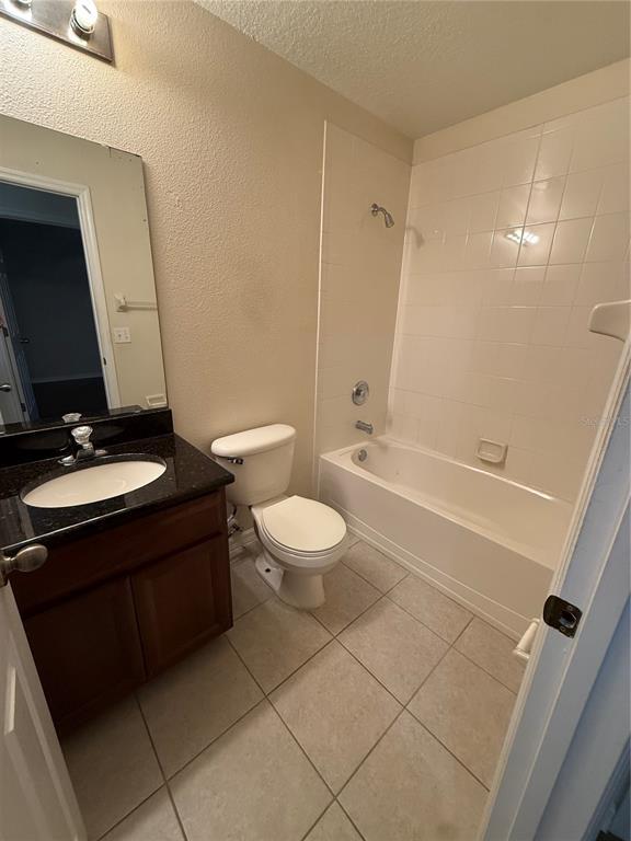 Building Photo - 584 Cresting Oak Cir