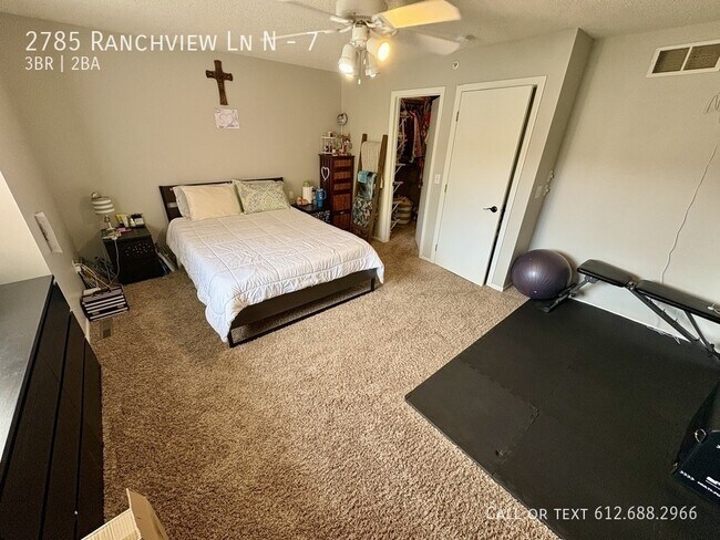 Building Photo - 2785 Ranchview Ln N