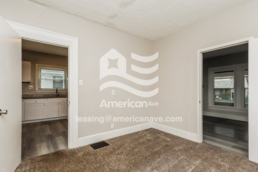 Building Photo - 412 Kolping Ave