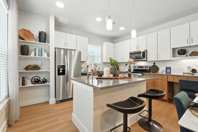 Building Photo - Soltera Rolling Pines