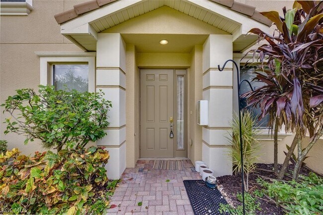 Building Photo - 3230 Cottonwood Bend